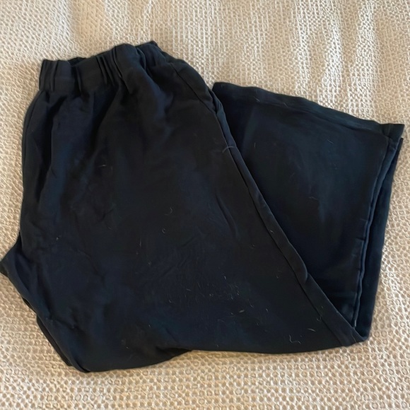 Gap Maternity Wide Leg Sweatpants - Picture 1 of 2